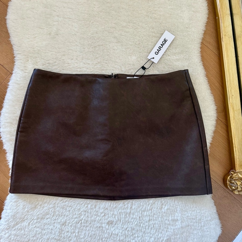 New Garage brown leather low rise skirt with shorts underneath size small